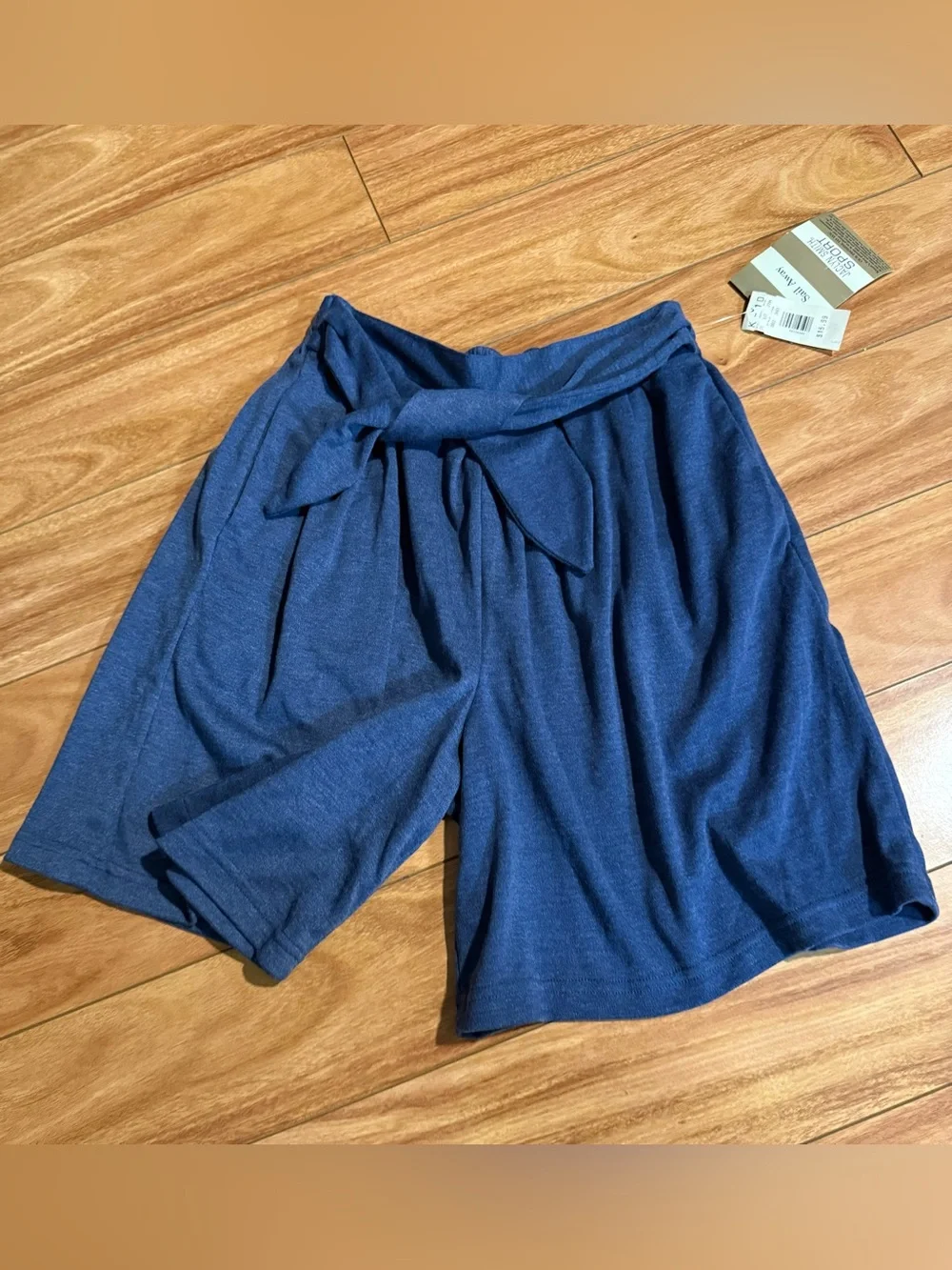 Vintage Women’s Navy Tie-Waist Shorts size M new with tag JACLYN SMITH. SPORT